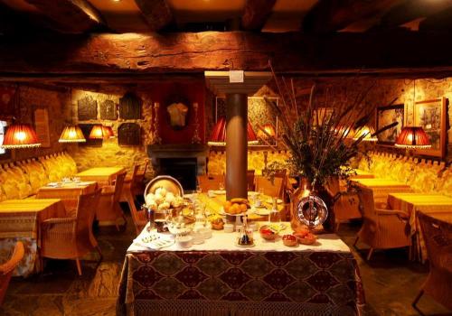 Hotel Almud - Breakfast room